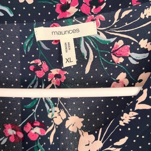 Maurice’s Polyester Blouse - Picture 2 of 5